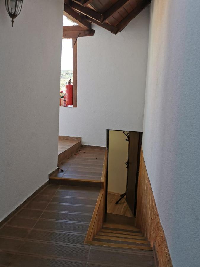 Arts Guest House -Beautiful Villa For 6 Persons ヴェリコ・タルノヴォ エクステリア 写真