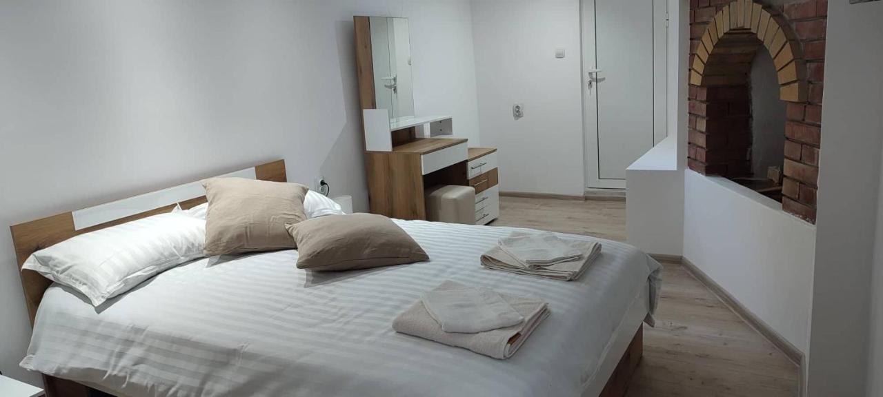 Arts Guest House -Beautiful Villa For 6 Persons ヴェリコ・タルノヴォ エクステリア 写真